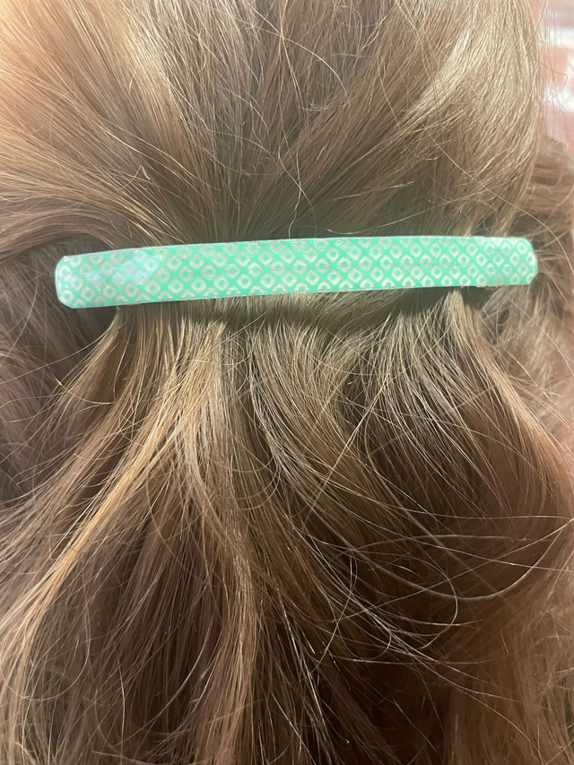 Barrette en Papier Japonais – Élégance et Lumière 