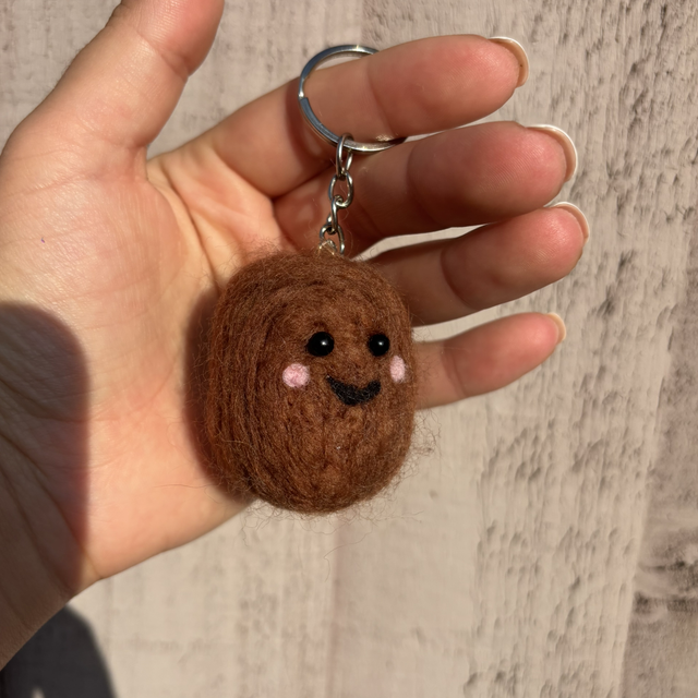 Needle-felt potato keyring 