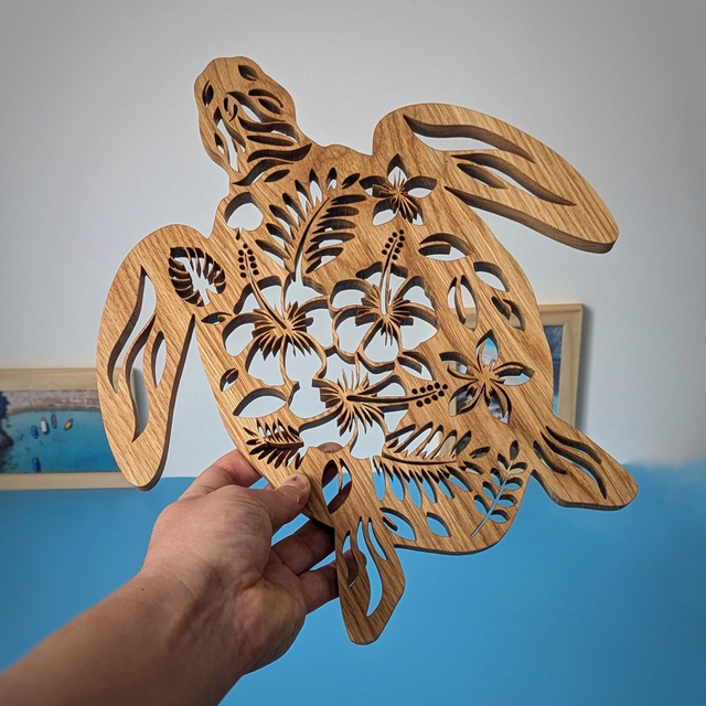 Tortue de mer polynésie en chêne