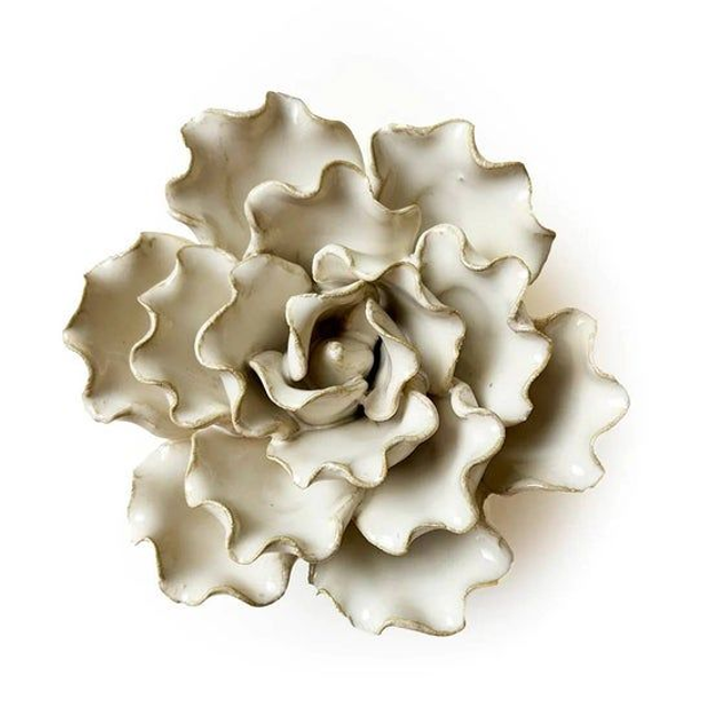 COASTAL WHITE CERAMIC FLOWER - ivory sea lettuce medium
