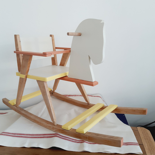 CHEVAL A BASCULE TRICOLORE 