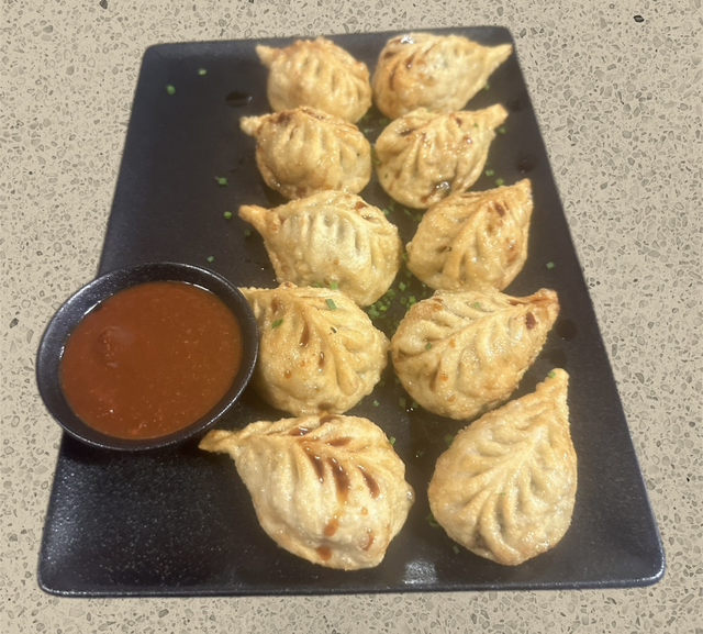 HOT MOMO CRUNCHY VEGAN 