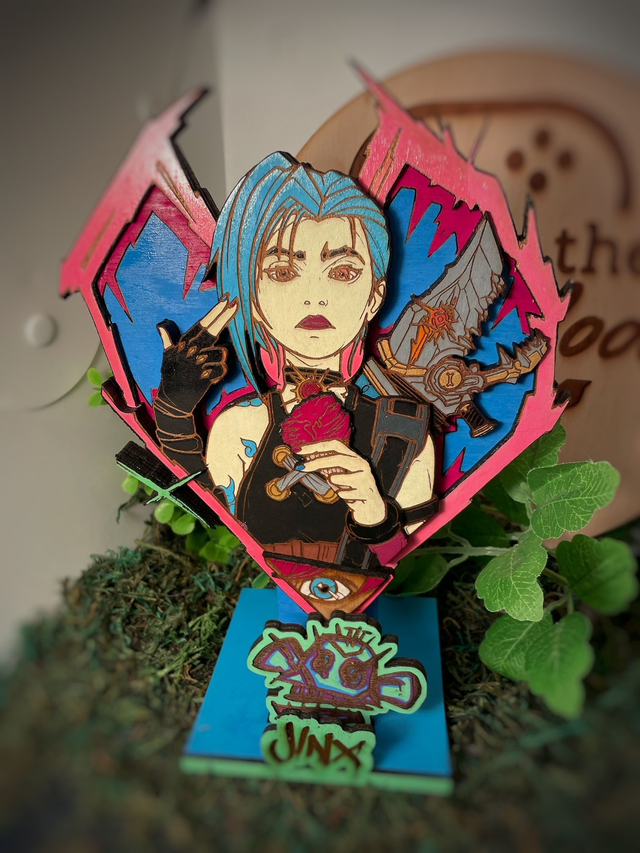 Figurine arcane ( lol ), Jinx en bois.