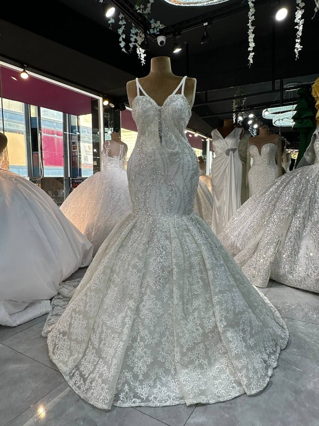 Robe de Mariée Sirène Sans Manches à Strass / Réf : RMS31