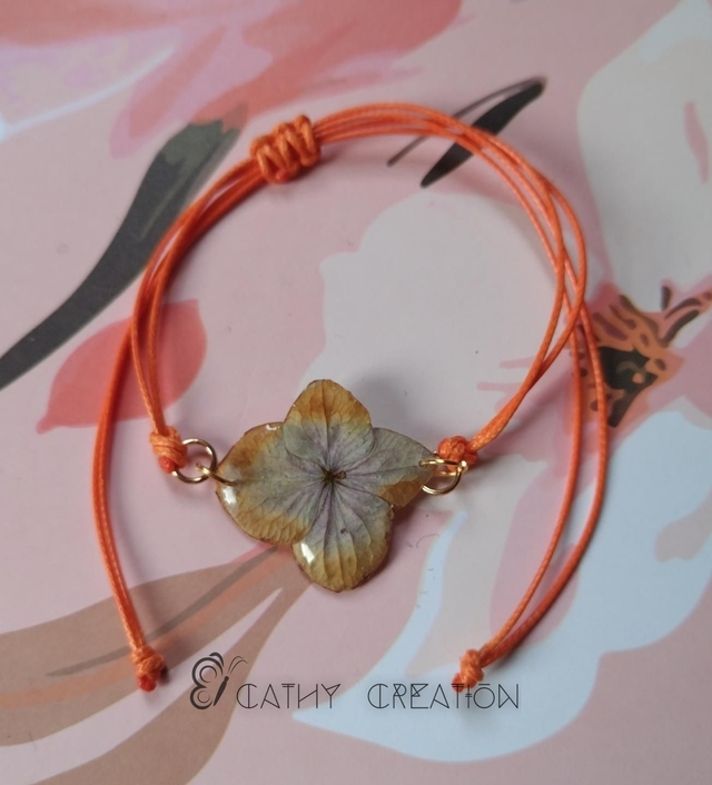 Bracelet réglable fleur naturelle 