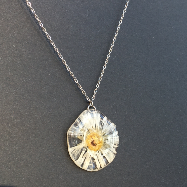 Daisy Necklace 
