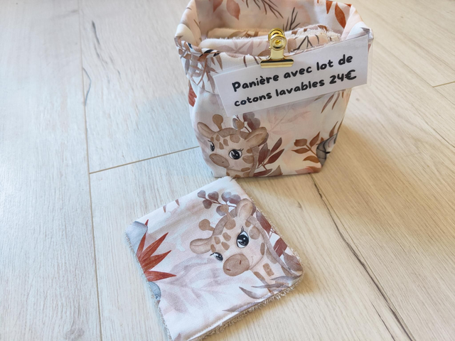 Lot panière et 8cotons girafe 