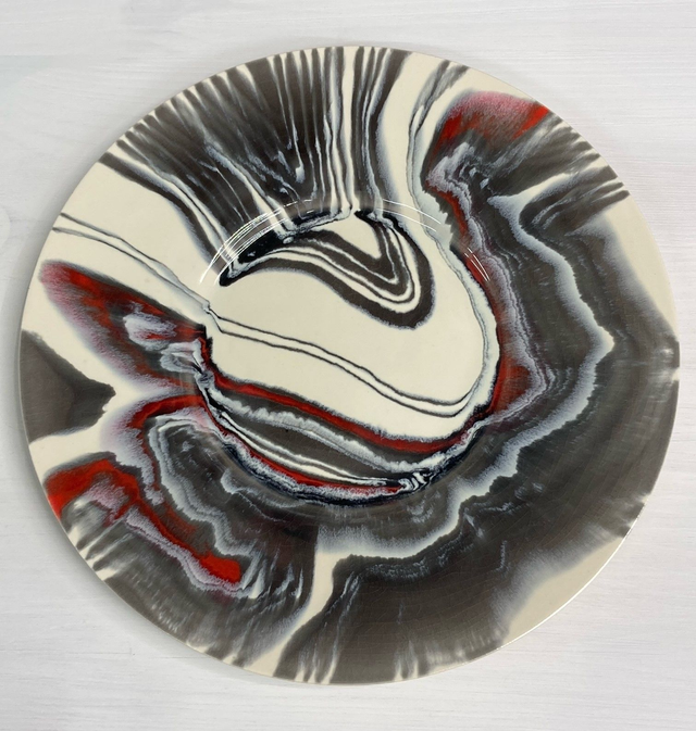 Large Decorative Plate (30.2cm diameter)