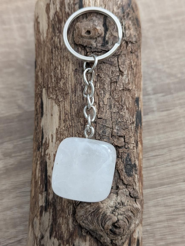 Quartz cristal porte-clé pierre roulée 