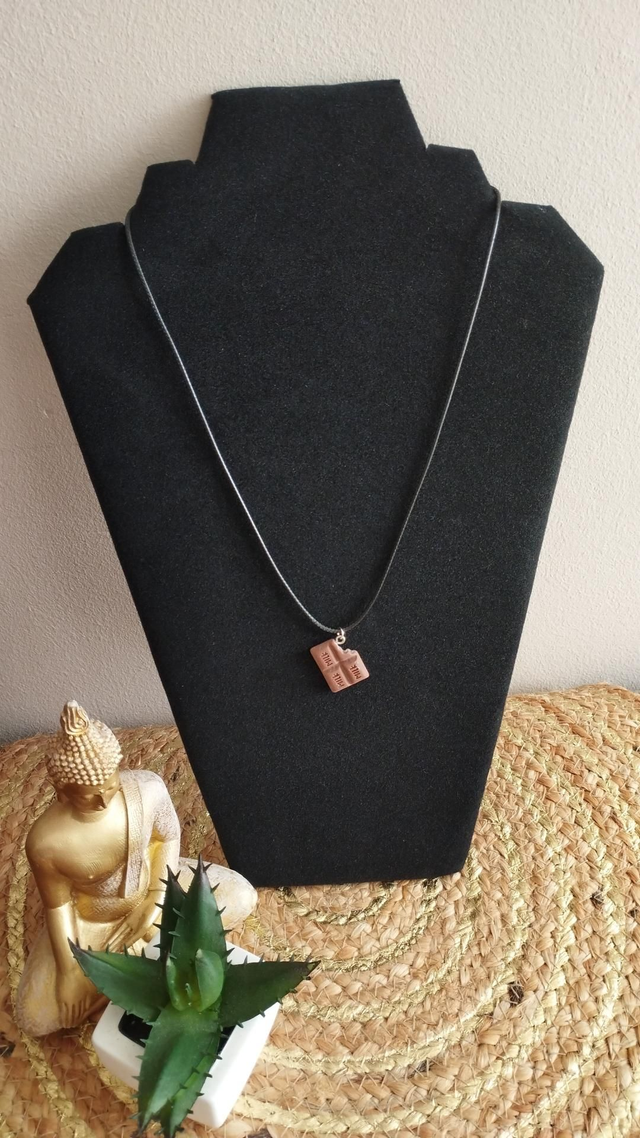 Collier carré de chocolat milk. Collection Vincenz'o bijoux.