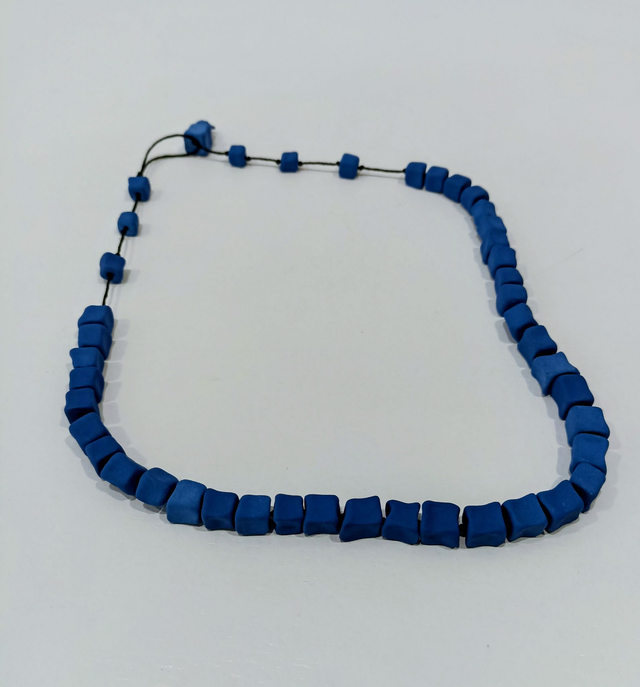 COLLAR PORCELANA AZUL COBALTO