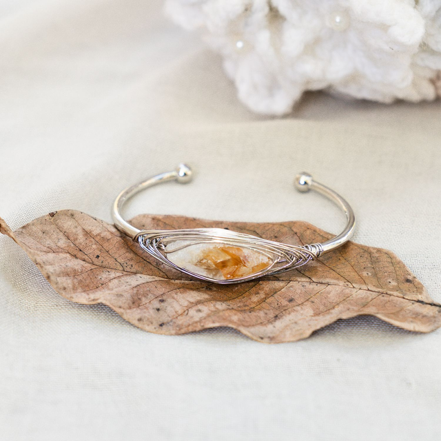 Citrin nyitott karperec Silver