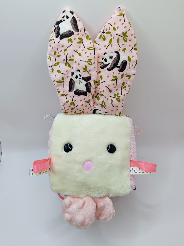 Cube d'éveil panda fonds rose