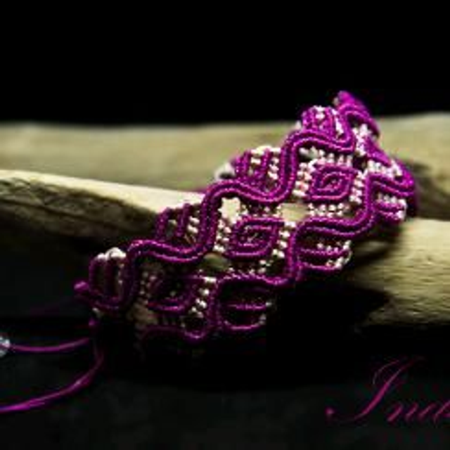 Bracelet ajustable macramé mauve et ivoire