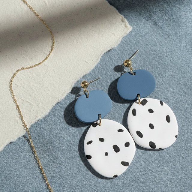 Brinco Blue Dots
