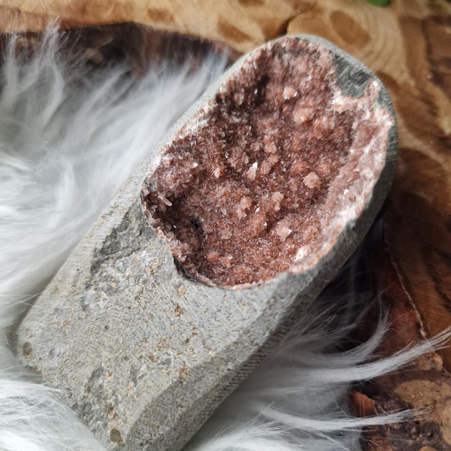 Heulandite dusky pink cut base - 186g 