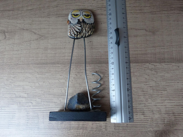 Porte stylo chouette galet peint à la main, porte stylo décoration bureau, porte stylo en pierre artisanat, oeuvre d'art sur galet, rentrée