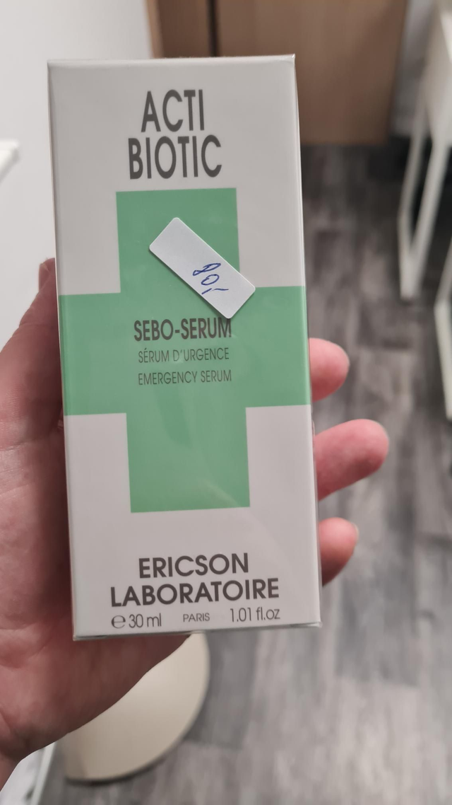 Actibiotic seboregulačné sérum s čistiacim a protizápalovým pôsobením pre mastnú pleť s akné 30ml VÝPREDAJ