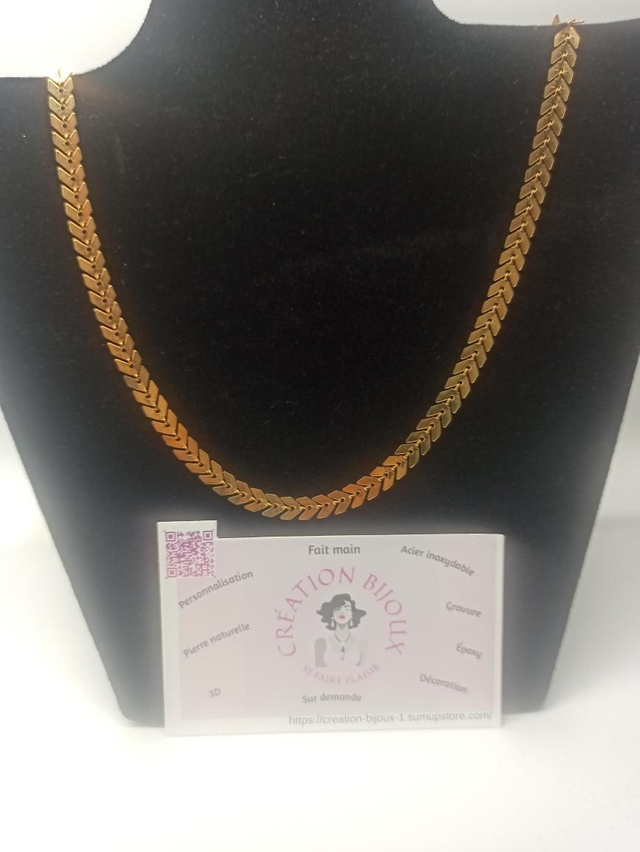 Collier forme fleche 