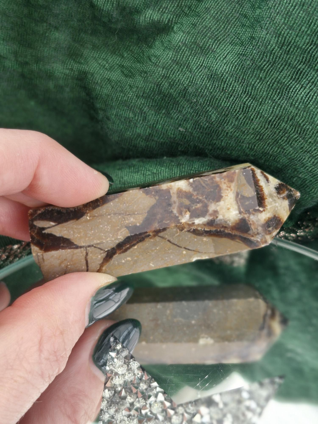 Septarian point 