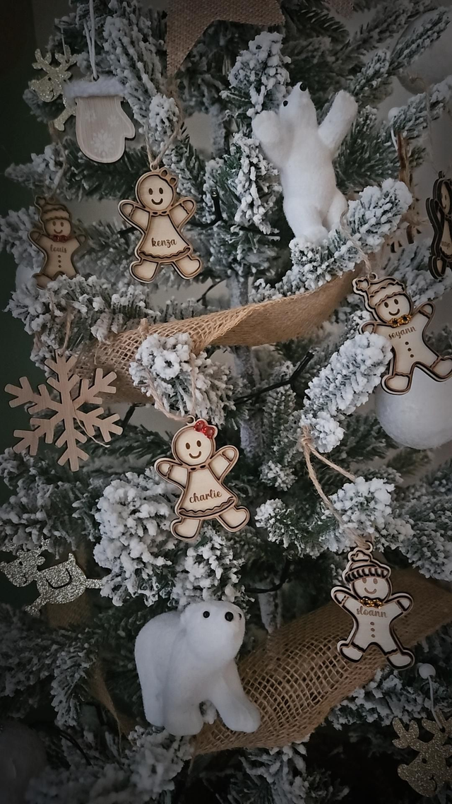 Décoration de Noël personnalisée – Petit personnage en bois
