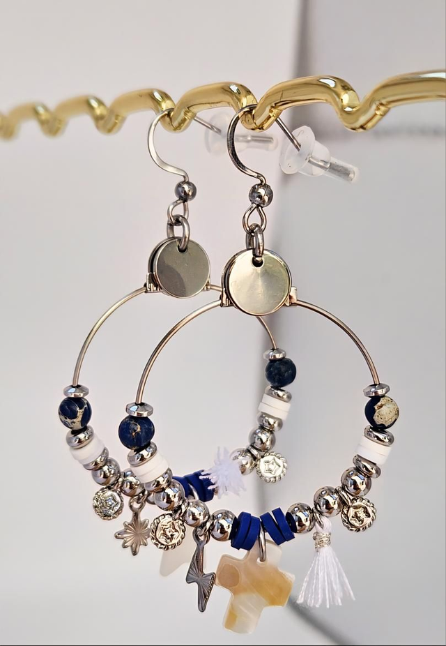Boucles d'oreilles asymétriques 