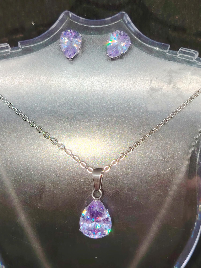 Ensemble ultra violet