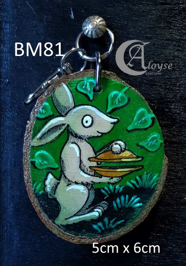 BM81 breloque lapin aux cymbales