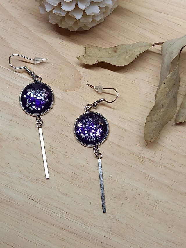 Boucles d&#039;oreilles Cabochon &quot;Paillettes&quot; -  violet / argent / tige