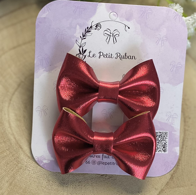 Paire de petites barrettes métalliques rouges