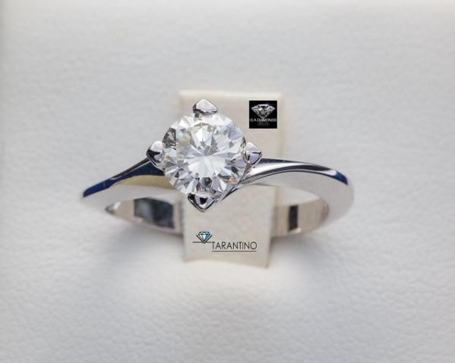 GADV solitario diamante