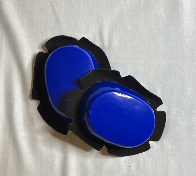 Blue knee sliders