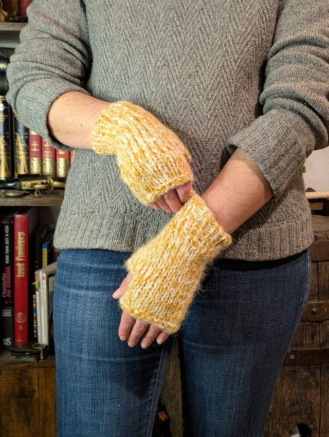 Mitaines en laine beige et jaune