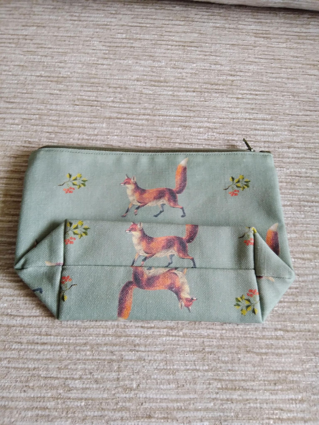 Box/Wash/Cosmetic Fox Print Cotton Fabric with Green Waterproof Lining