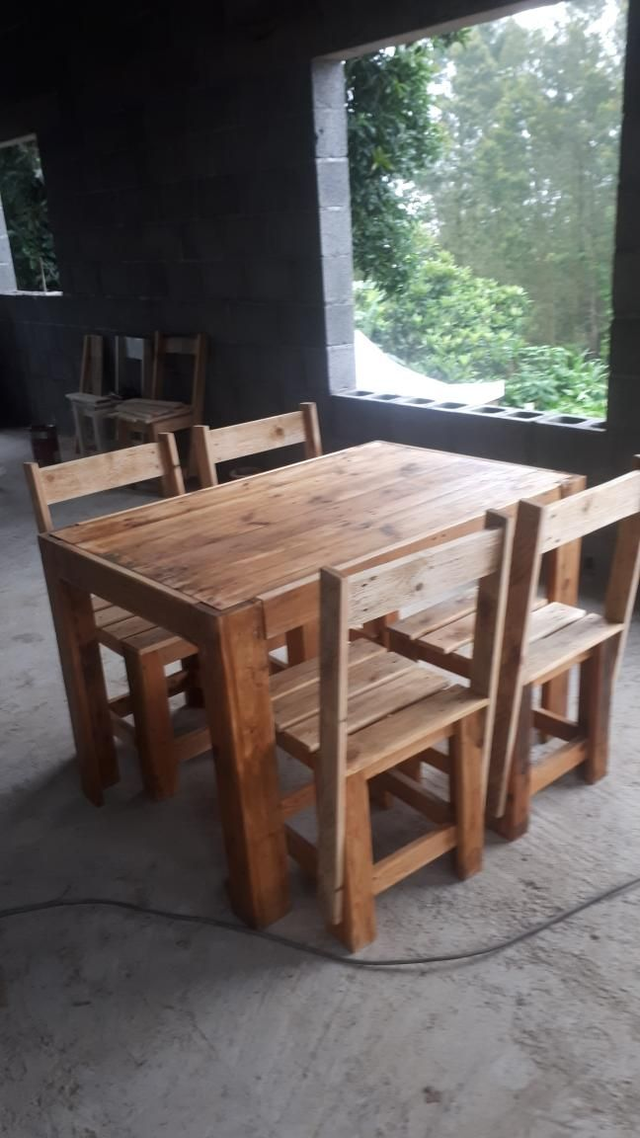 Table classique 4 places