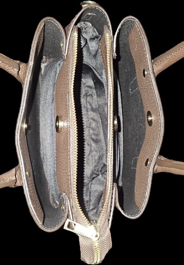 SAC A MAIN CUIR VACHETTE CHOCO AVEC POIGNETS ET SANGLE