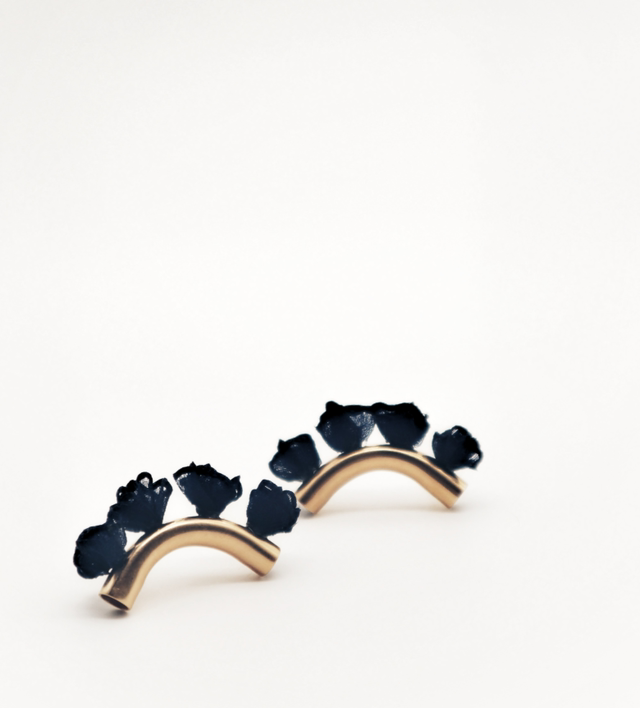 Brincos Cruvos 4 flores AGP02C001