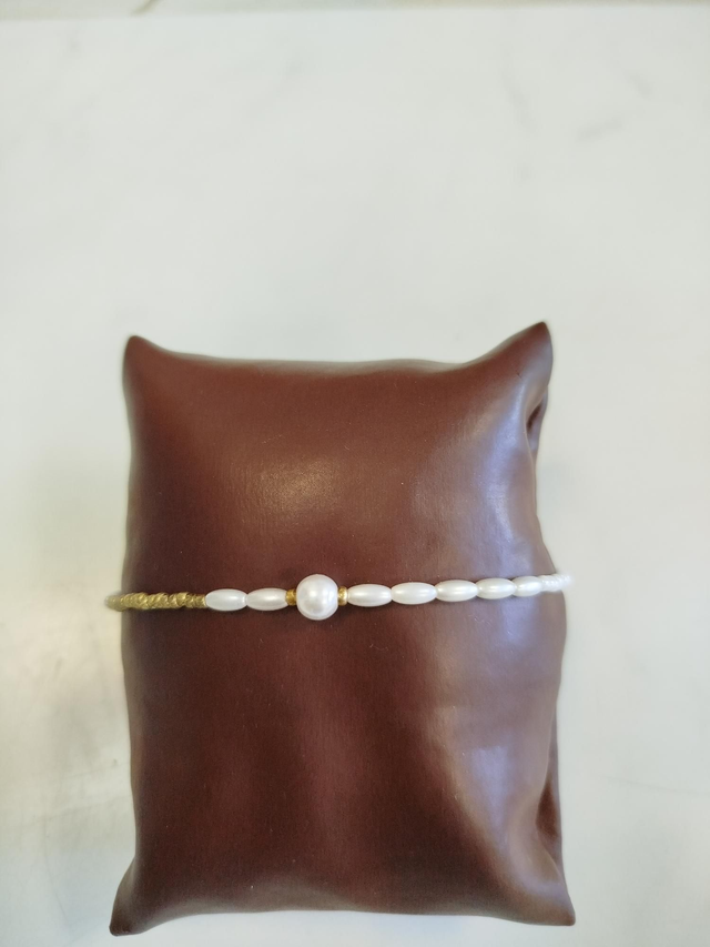Pulseira de pérolas artificiais 