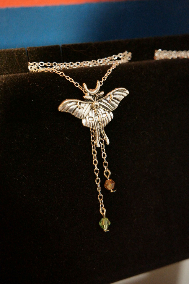 Collier Moon Moth