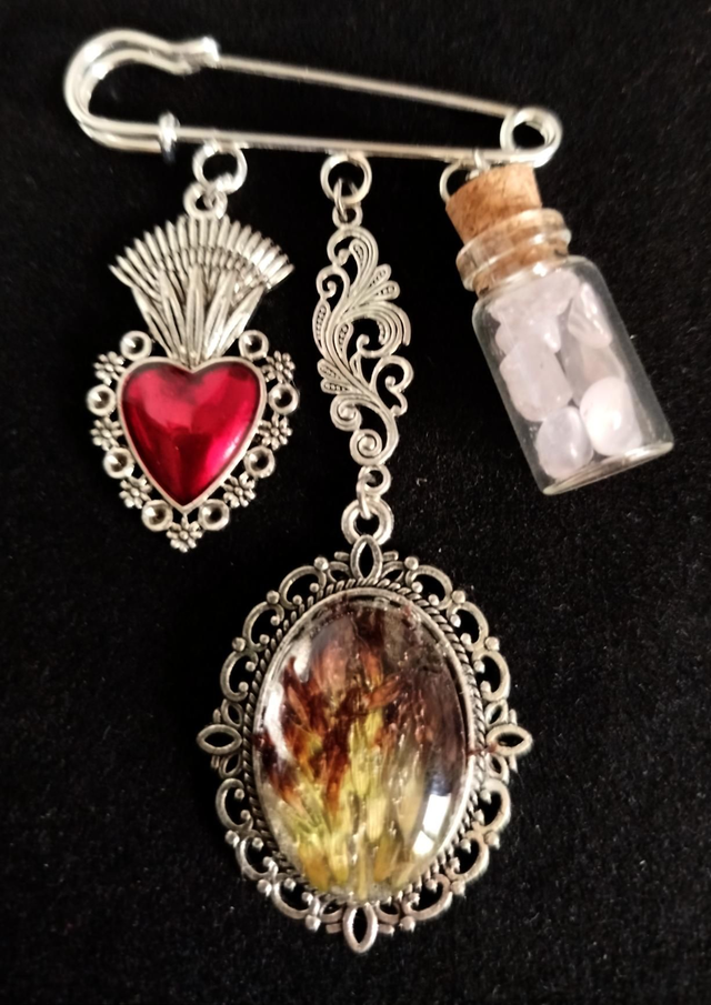 Broche quartz rose et trèfle 