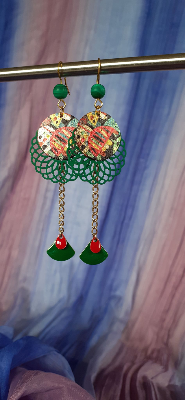 Colorfield Boucles d'oreilles pendantes, bronze antique, colorées, rouge vif et vert bouteille