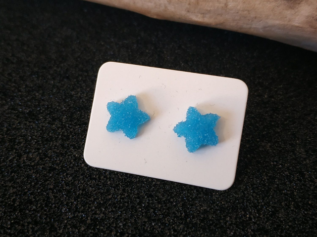 Boucles d'oreilles clous étoile bleutée