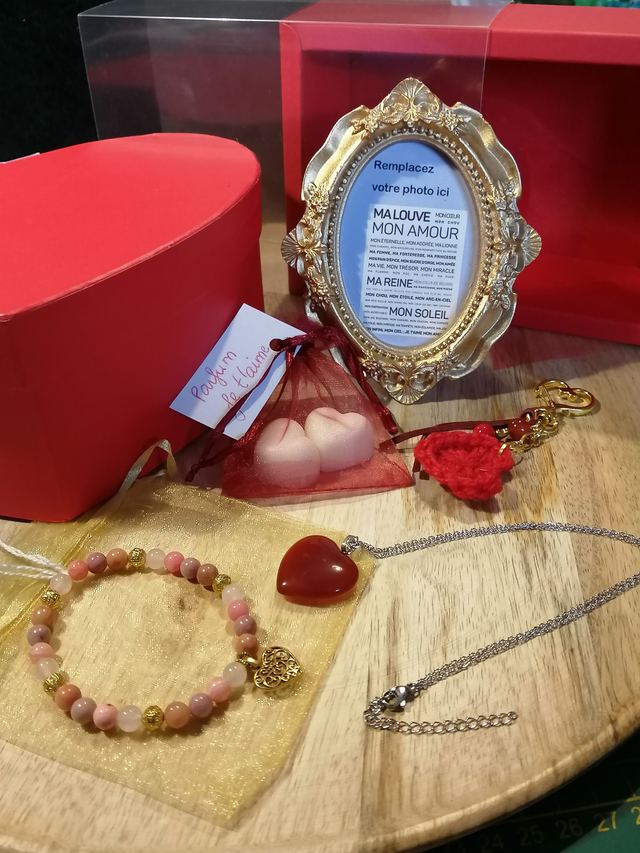 BOX LOVE pour votre chéri/e pour la Saint Valentin ou son anniversaire