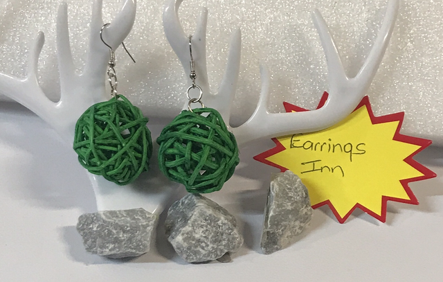 Green Wood Dangling Earrings - SWDE104
