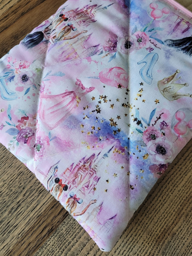 Pochette zippée pour liseuse : Disneyland Parc d'attractions format XL