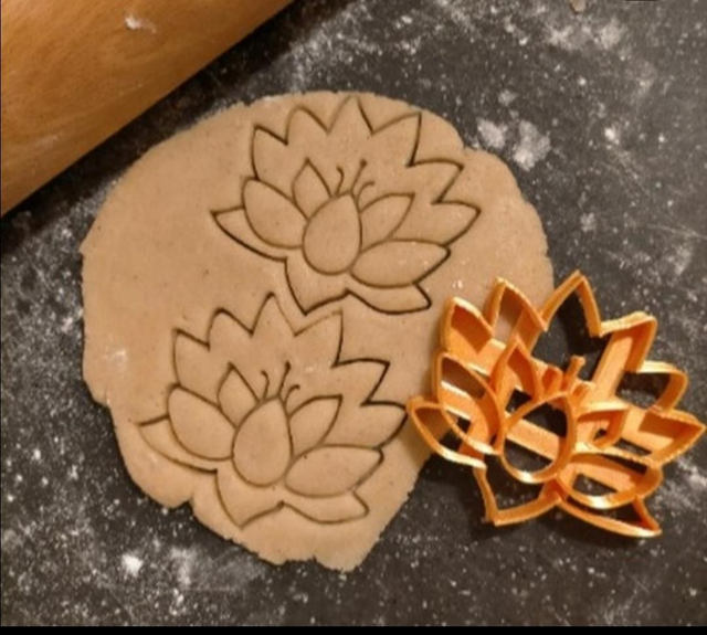 Nana Ren's Flower Cookie Cutter
