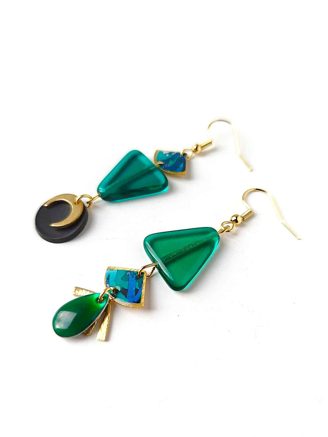 Boucles d&#039;oreilles Asymétriques Upcyclées en Chambre à Air et Papier Recyclés &amp; Verre de Murano - Vert émeraude