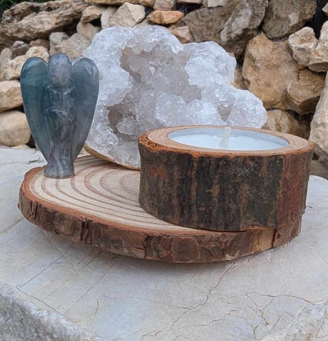 Bougeoir Géode de Calcite et son Ange en Fluorite 