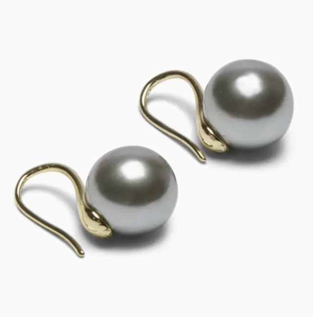 CHALK - Grey Pearl Pull through earrings