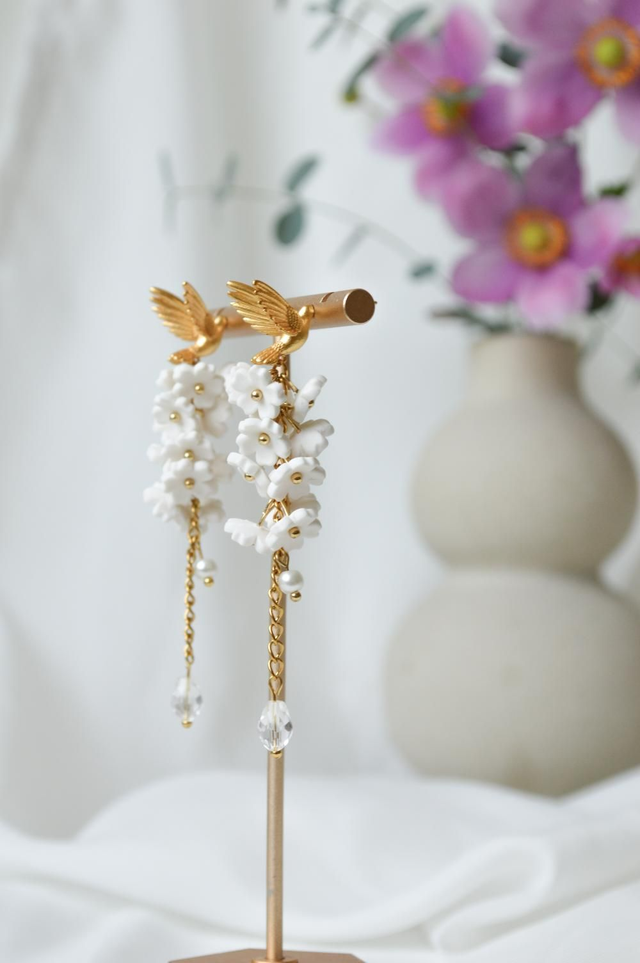 Kolibri s cvetjem - Viseči uhani s perlicama